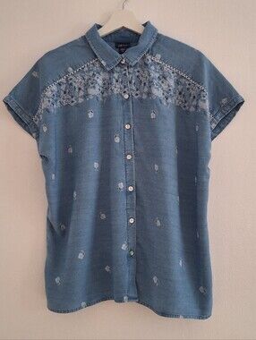 NWT J. Jill Light Blue Denim-Look Button Front Shirt with Lace Yoke